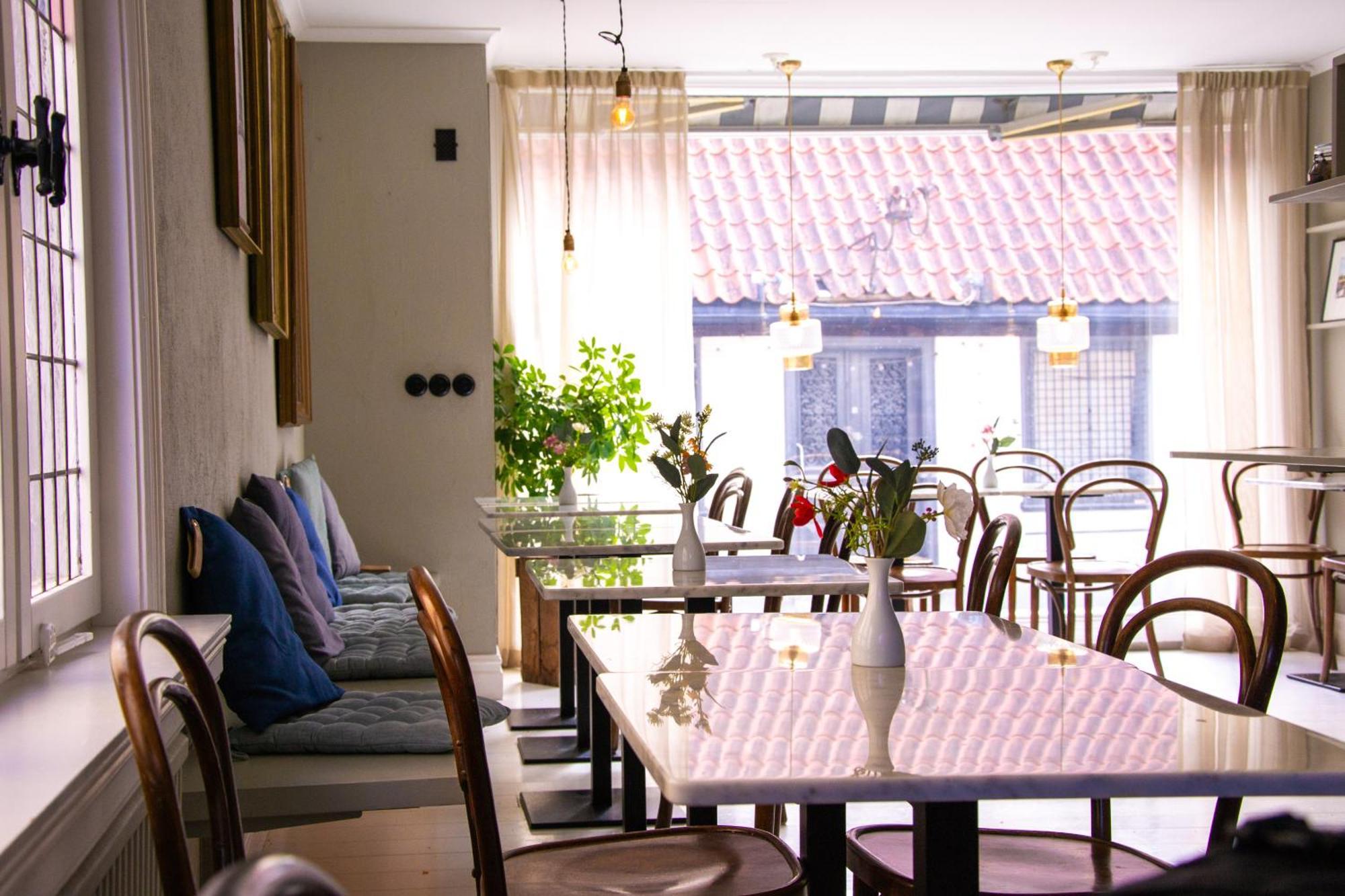 Adelsgatan Bed & Breakfast VBY Esterno foto